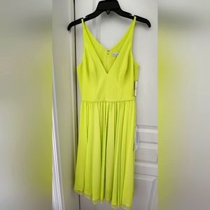 Dress the Population- Dress.      Size Small , Color Lemongrass